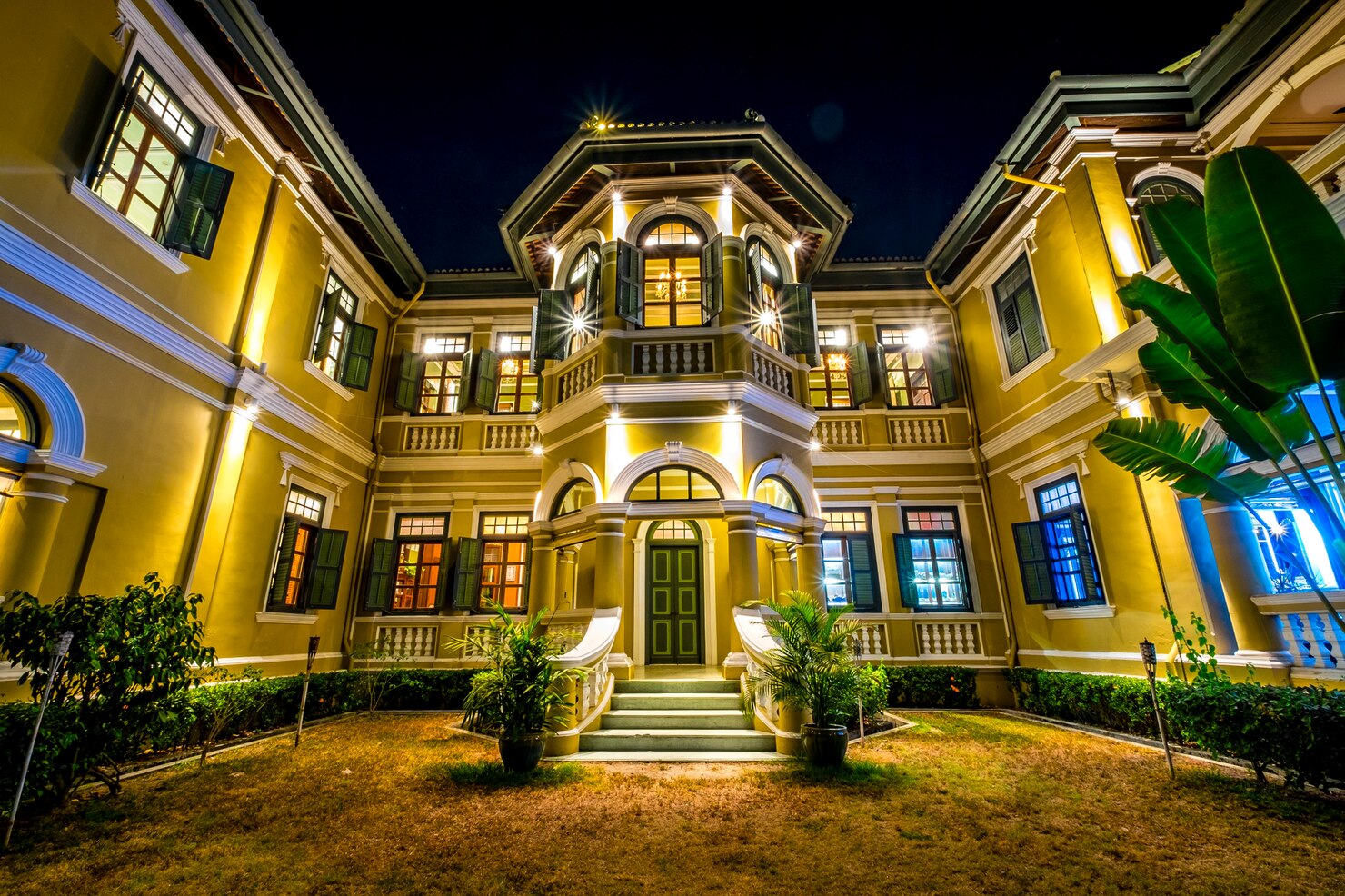 colonial